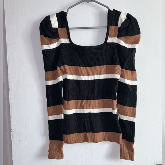 Striped Pattern Puffed Sleeved Sweater - Picture 1 of 4